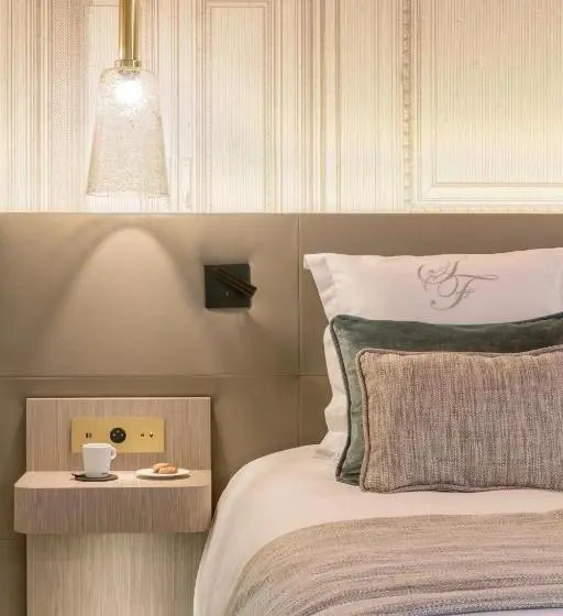 سوئیت با تخت بزرگ, Hôtel & Spa Les Sept Fontaines Best Western Premier