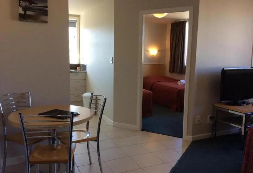 １ベッドルームのスーペリアアパートメント, Capital View Motor Inn