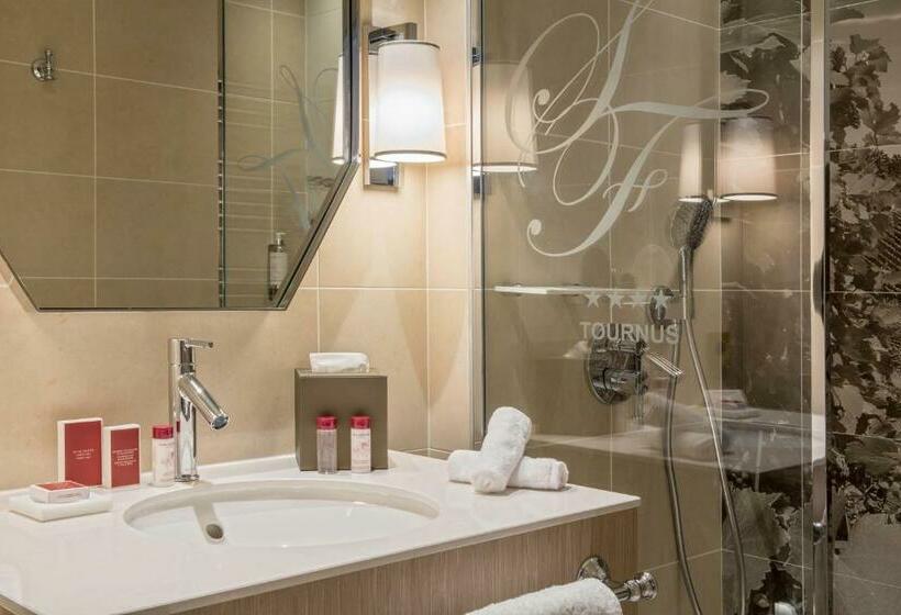 带大床的套房, Hôtel & Spa Les Sept Fontaines Best Western Premier