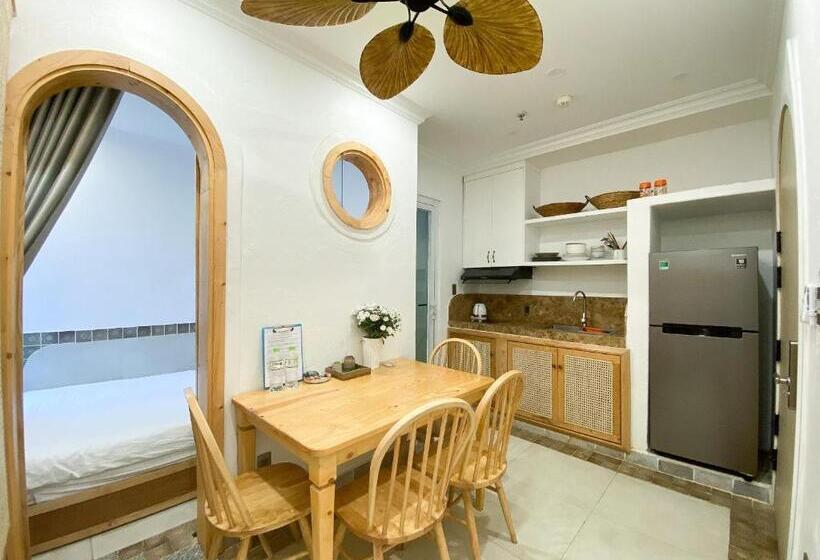 اتاق لوکس خانوادگی, Hue Crown Boutique Best