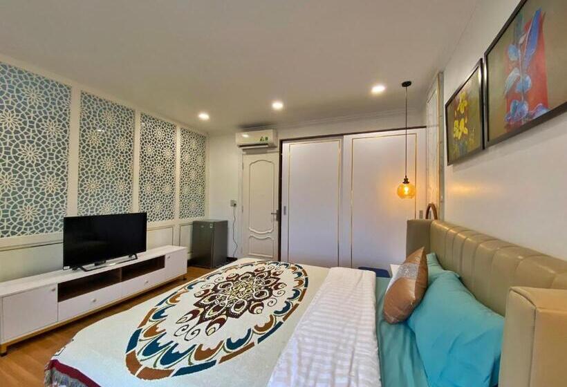 اتاق سوپریور با تخت بزرگ, Hue Crown Boutique Best