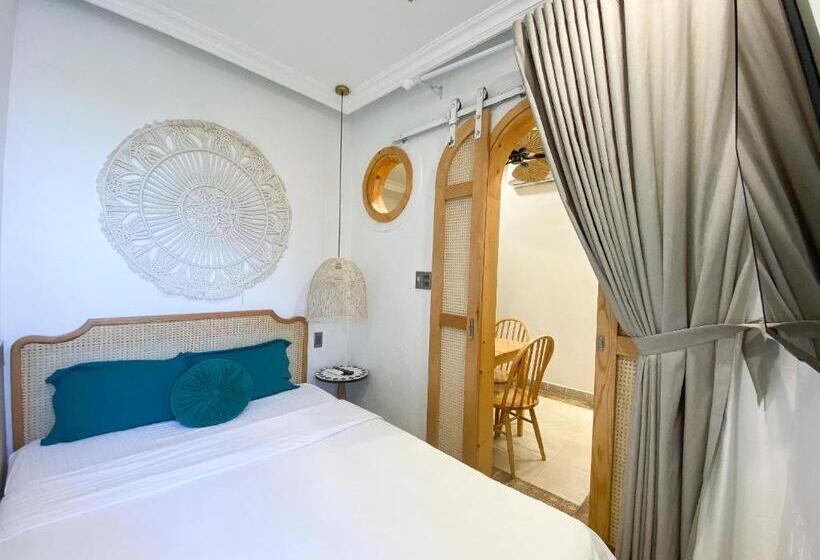 اتاق لوکس خانوادگی, Hue Crown Boutique Best