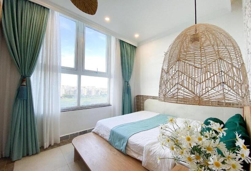 اتاق لوکس خانوادگی, Hue Crown Boutique Best