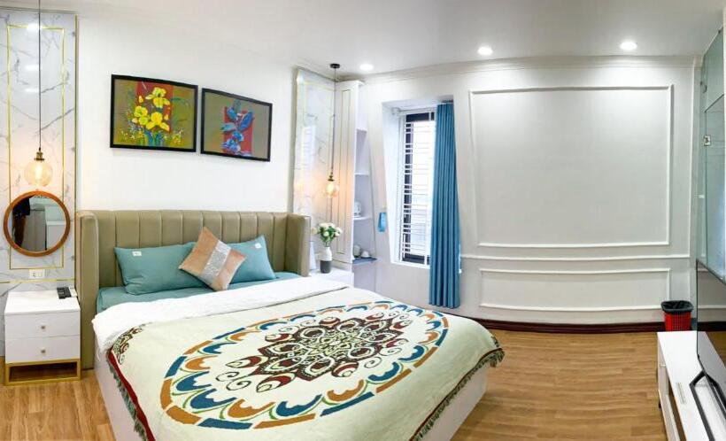 اتاق سوپریور با تخت بزرگ, Hue Crown Boutique Best