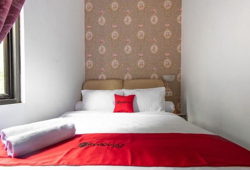 标准间, Reddoorz Plus Near Trans Studio Cibubur 2