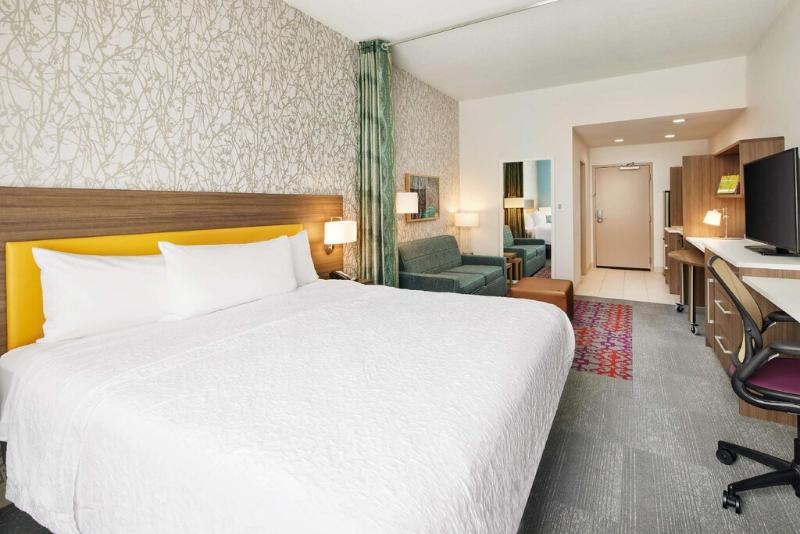 Standaard Studio met Kingsize Bed, Home2 Suites By Hilton Stuart