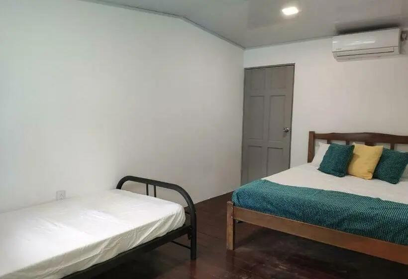 Standard Kolmen Hengen Huone, Uvita Pirates Hostel