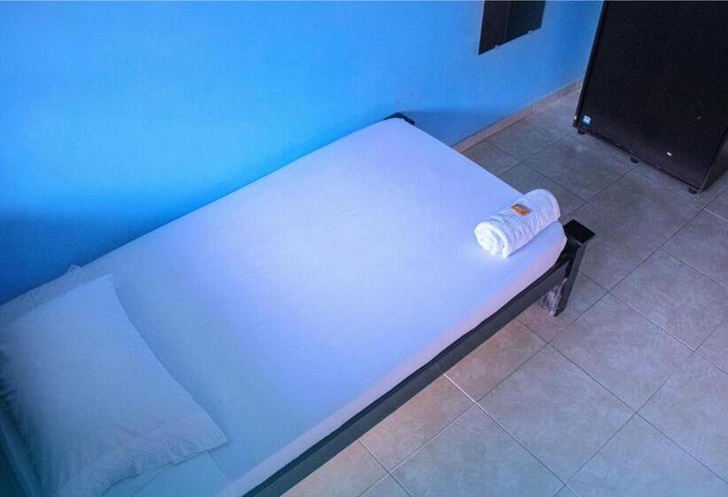 اتاق استاندارد یک تخته با بالکن, Casa Hostal Rico Vacile