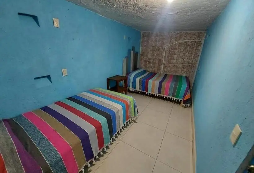 バス共有のスタンダードルーム, Hostal El Alebrije