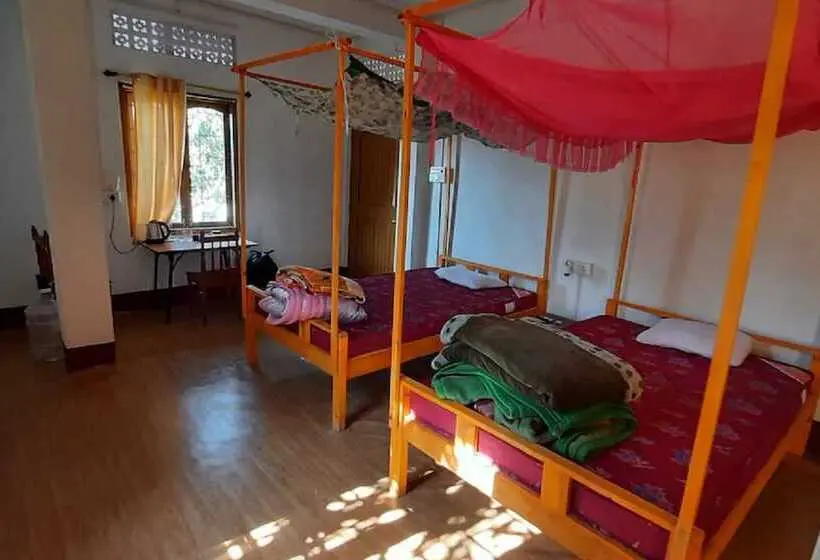 Deluxe Zimmer, Manipur House