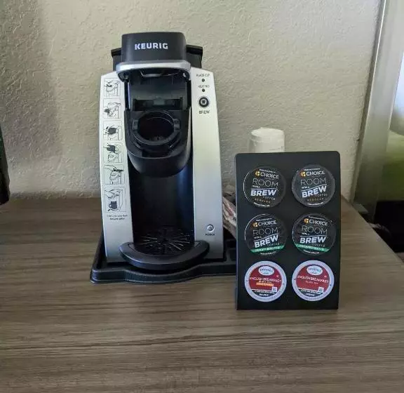 キングサイズベッドのスタンダードルーム, Quality Inn & Suites