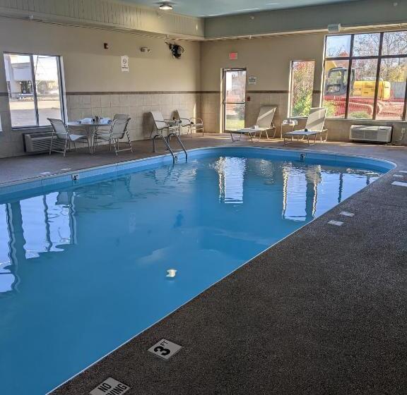 غرفة قياسية لذوى الاحتياجات الخاصة, Quality Inn & Suites