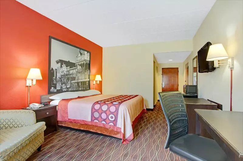 キングサイズベッドのスタンダードルーム, Red Roof Inn Canton, Tx