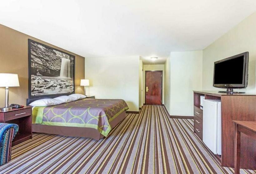 キングサイズベッドのスタンダードルーム, Super 8 By Wyndham Hull Street Midlothian Richmond Area