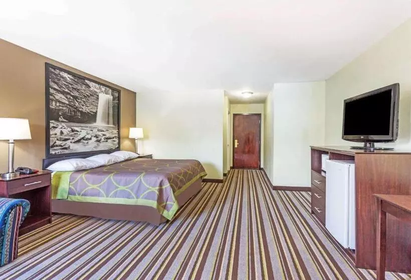 キングサイズベッドのデラックスルーム, Super 8 By Wyndham Hull Street Midlothian Richmond Area