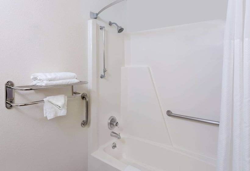 غرفة قياسية لذوى الاحتياجات الخاصة, Super 8 By Wyndham Norfolk