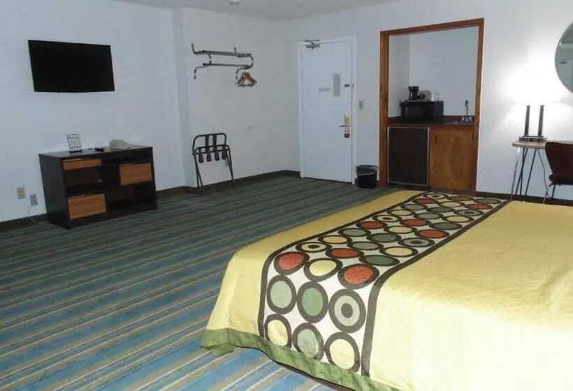 キングサイズベッドのスイートルーム, Super 8 By Wyndham Sapulpa/tulsa Area