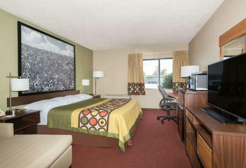 带大床的标准间, Super 8 By Wyndham Sterling Co