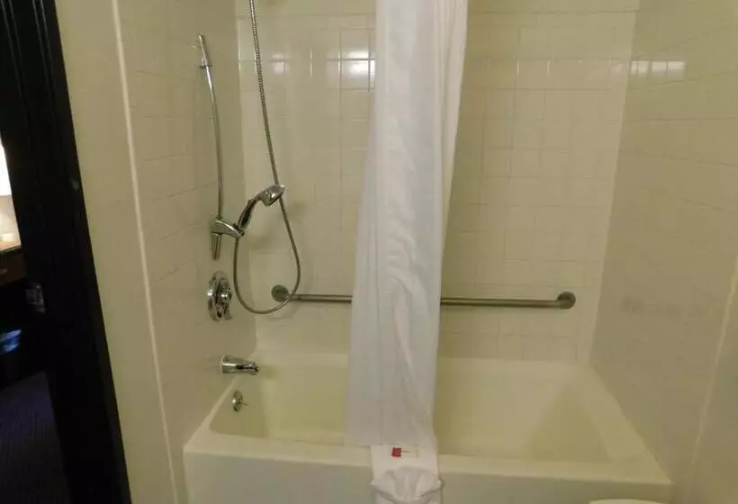 身障者適用キングサイズベッドルーム, The Covered Bridge Inn