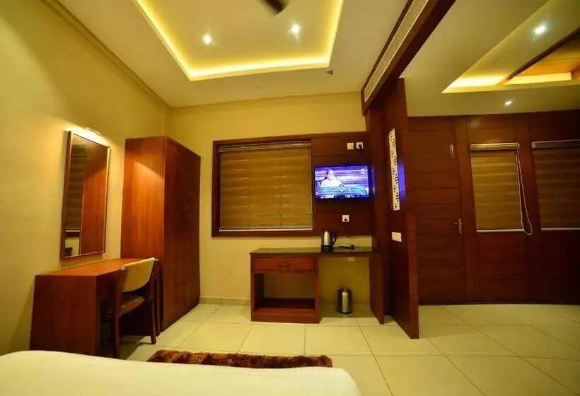 Suite, Priya