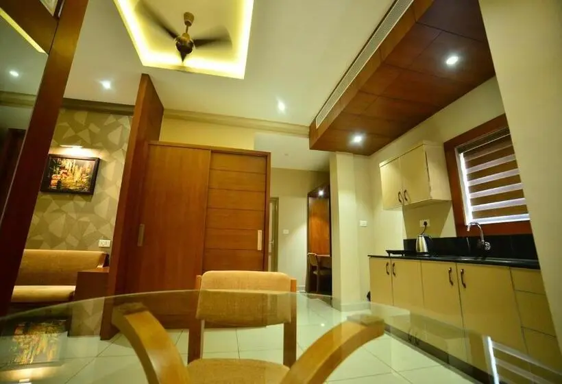 Suite, Priya