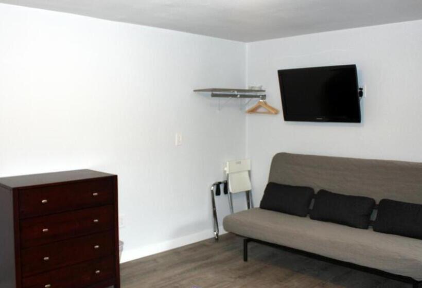 3 Bedroom Suite, Rainier Guesthouse