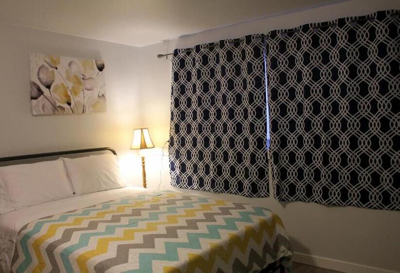 Standard Quadruple Room, Rainier Guesthouse