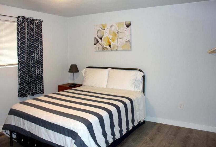 3 Bedroom Suite, Rainier Guesthouse
