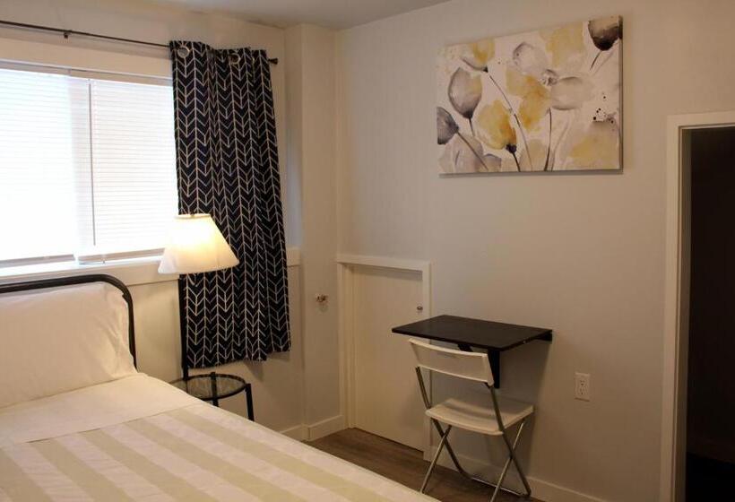 Standard room with outdoor bath, Rainier Guesthouse