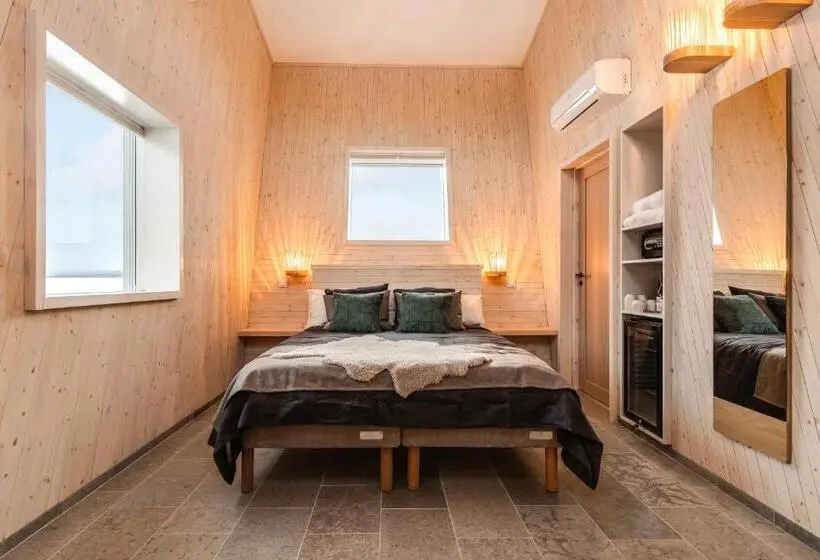 Deluxe room with river view, Arctic Bath