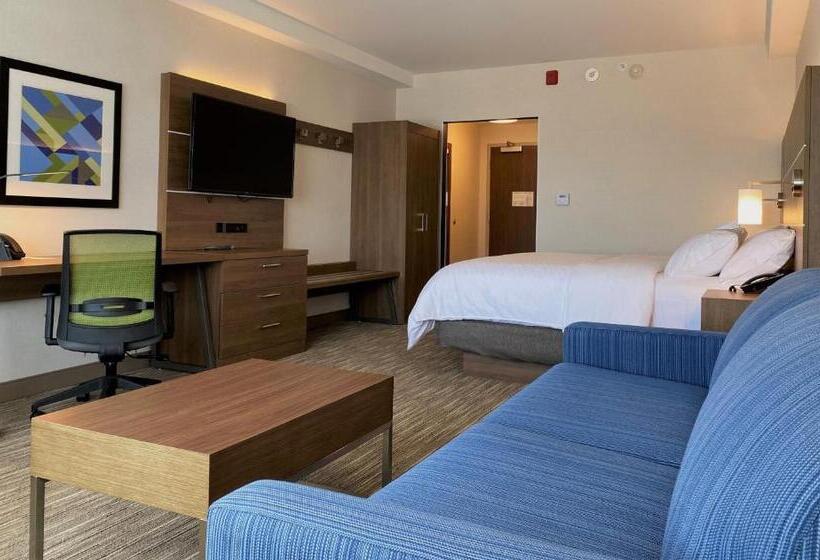 带大床的套房, Holiday Inn Express & Suites   Aurora, An Ihg