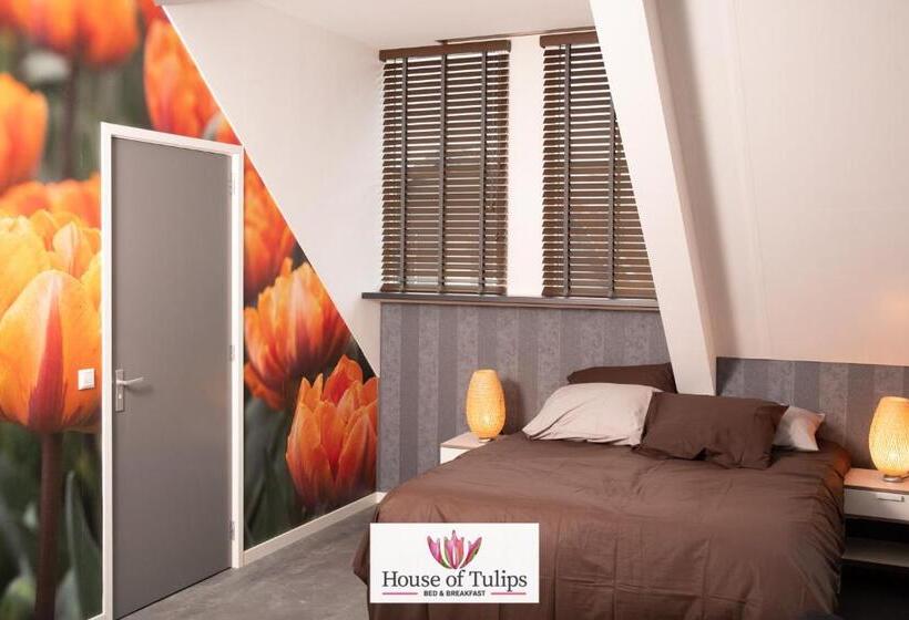 Quarto Triplo Estandar, House Of Tulips