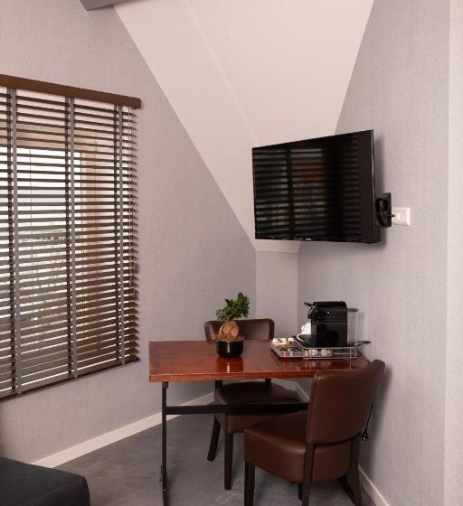 Quarto Triplo Estandar, House Of Tulips