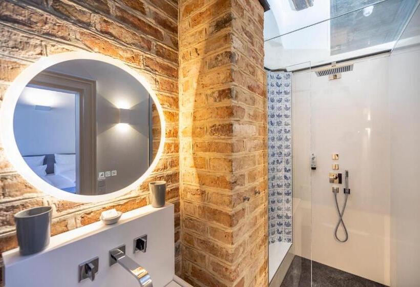 キングサイズベッドのデラックスルーム, Wyndberg