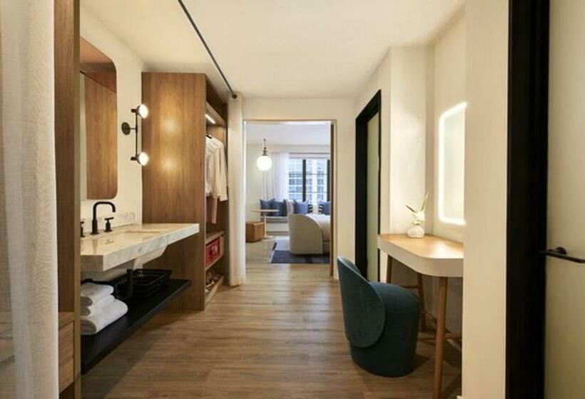 스탠다드 룸 킹사이즈 침대, Virgin Hotels Nashville