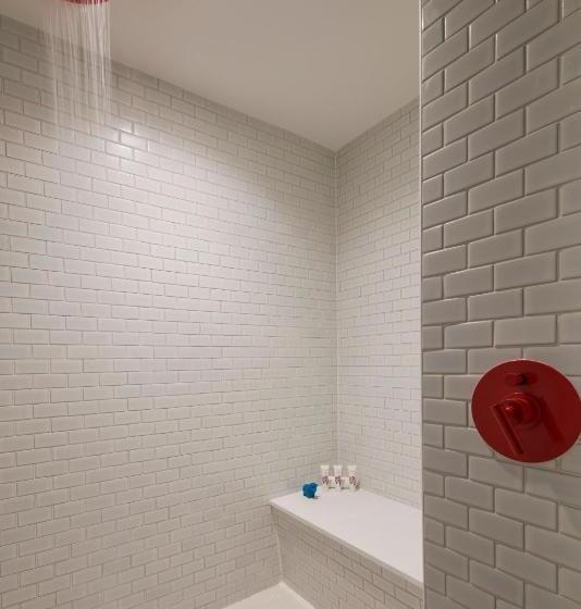 장애인을 위한 스탠다드 룸, Virgin Hotels Nashville