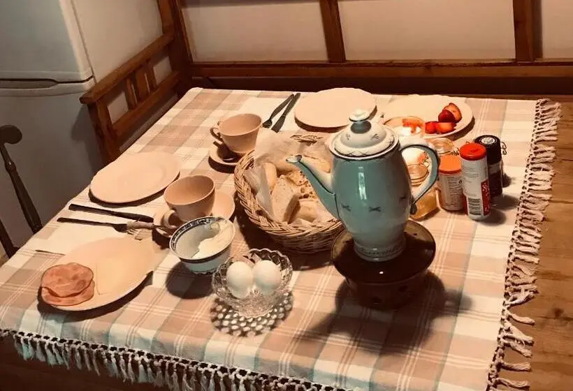 バス共有のスタンダードルーム, Skrattande Ko