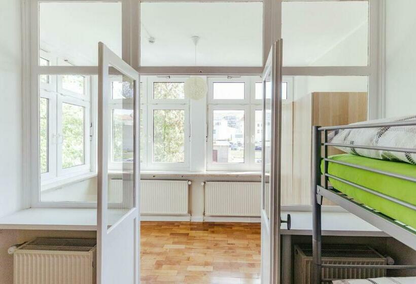 سرير فى غرفة مشتركه, Wandery Hostel Dessau