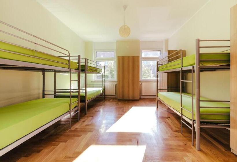 سرير فى غرفة مشتركه, Wandery Hostel Dessau