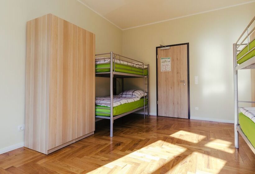 سرير فى غرفة مشتركه, Wandery Hostel Dessau
