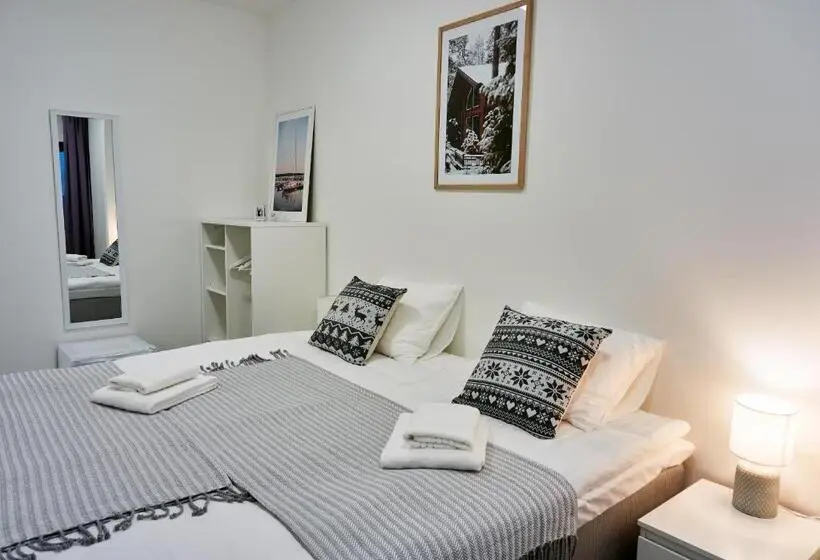 اتاق استاندارد با سرویس بهداشتی مشترک, Inn Tourist Hostel