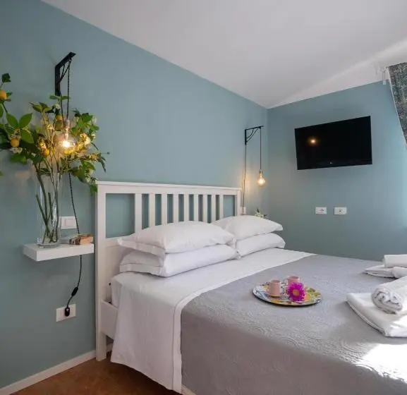 スタンダードトリプルルーム, Locanda Dei Sette Limoni   Camere E Residence