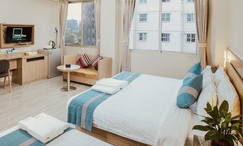 اتاق خانوادگی, Serene Stays