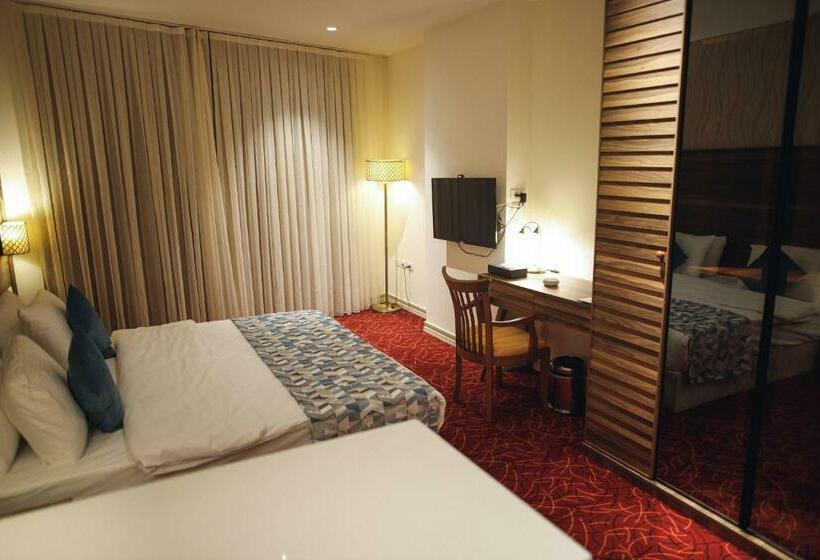 اتاق لوکس چهار تخته, Yaldiz Palace