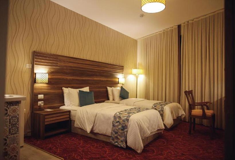 اتاق لوکس چهار تخته, Yaldiz Palace