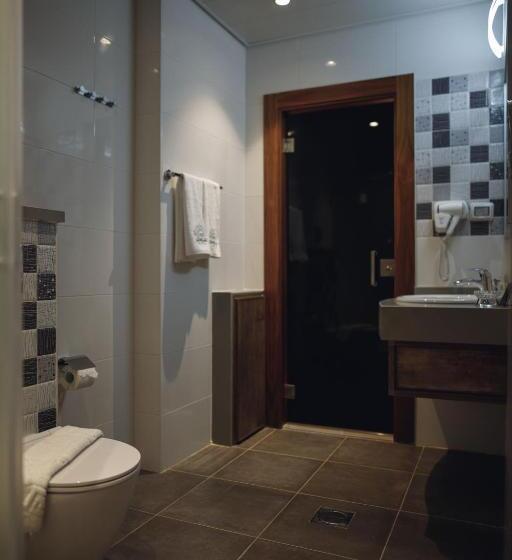 سوئیت با بالکن, Yaldiz Palace