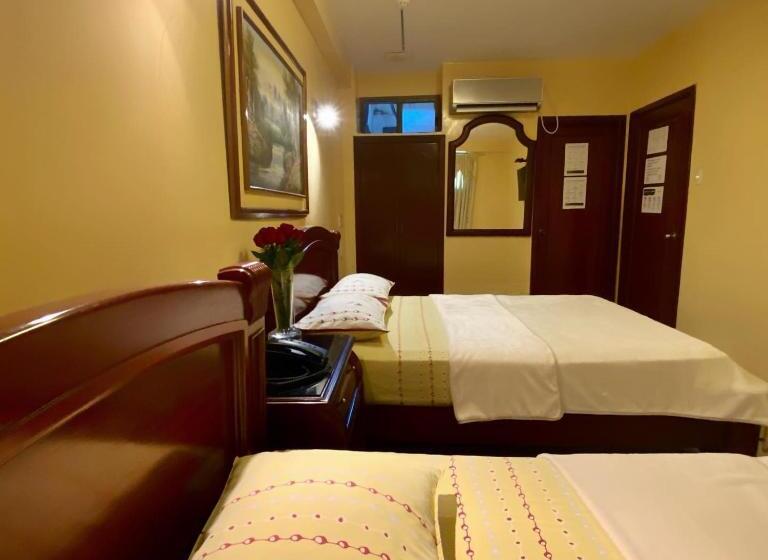 스탠다드 트리플 룸, Hostal Montesa
