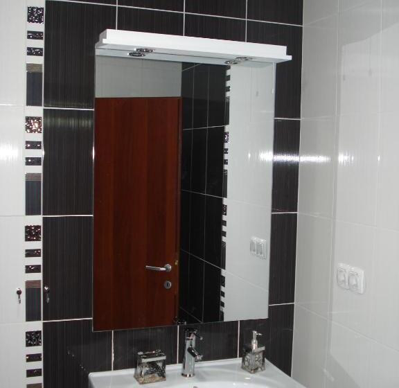 اتاق کلاسیک چهارنفره, Villa Vežić