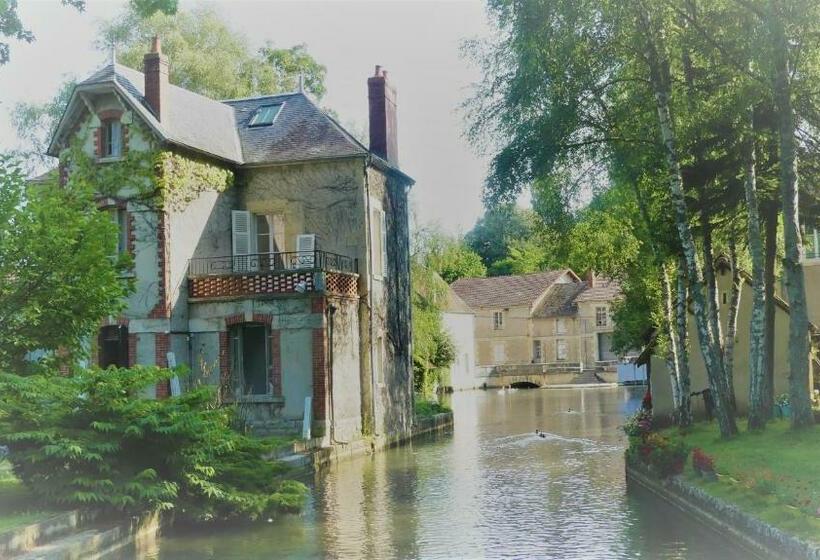 Номер Стандарт с Террасой, Maison Du Moulin