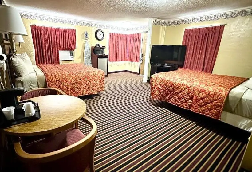 キングサイズベッドのデラックスルーム, Relax Inn Vinita